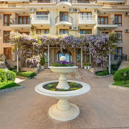 Royal Bay Апартаменти