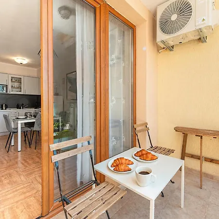 Royal Bay Апартаменти Светий Влас